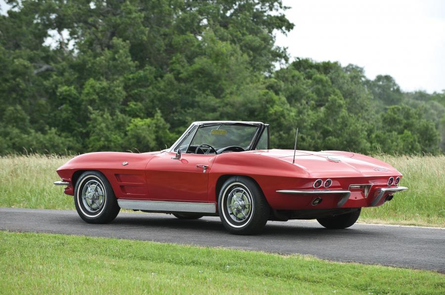  Chevrolet Corvette Stingray Convertible 1963 года  (фото 6 из 37)